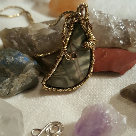 Healing Stones and Crystals,, hand weaved by Me - Picture 5 of 5